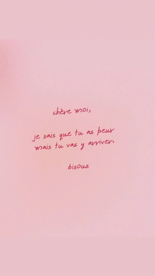 QUI SUIS-JE ? 🧡🤷🏻‍♀️

Se comprendre, c’est un peu comme résoudre une équation infinie… Chaque réponse amène de nouvelles inconnues. 🌌
À chaque étape, on croit toucher du doigt la vérité, puis tout change. Nos émotions fluctuent, nos pensées évoluent, le monde autour de nous se transforme. 

Peut-être que l’erreur, c’est de vouloir se figer dans une définition. Peut-être qu’être soi, c’est accepter d’être en mouvement perpétuel, en équilibre instable entre le connu et l’inconnu. ✨

Et si, finalement, la véritable découverte de soi, c’était d’apprendre à danser avec le chaos, plutôt que de vouloir l’ordonner ?